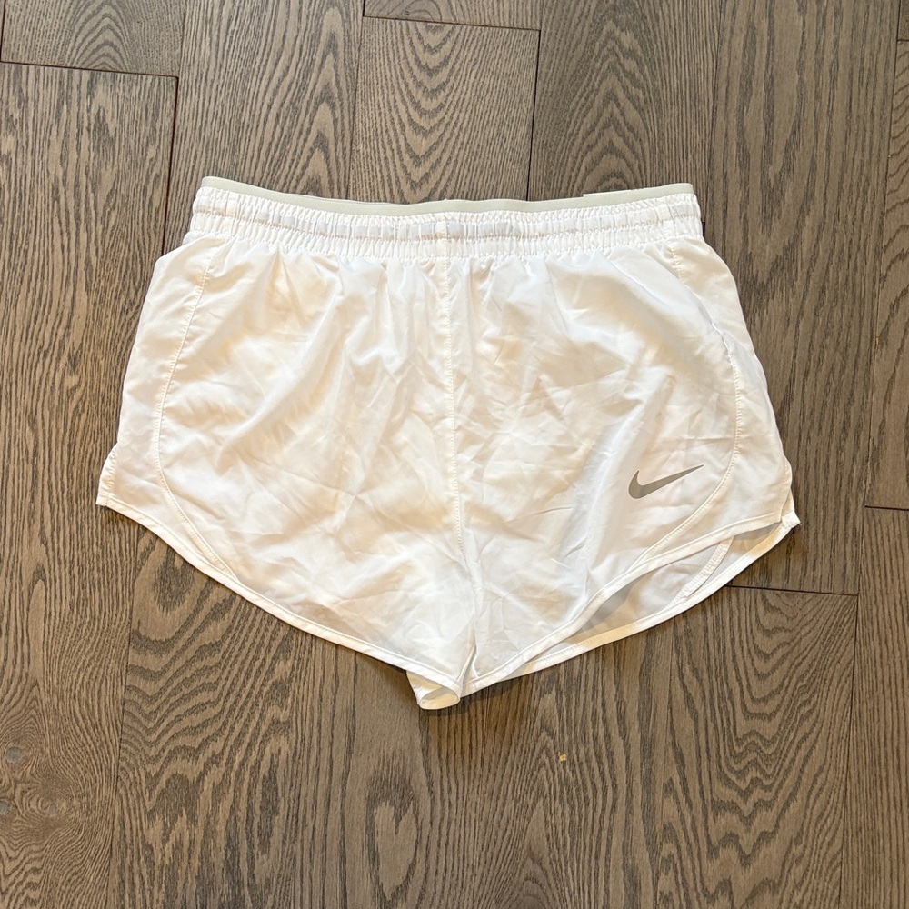 Nike Women’s Running Shorts Small White NWT